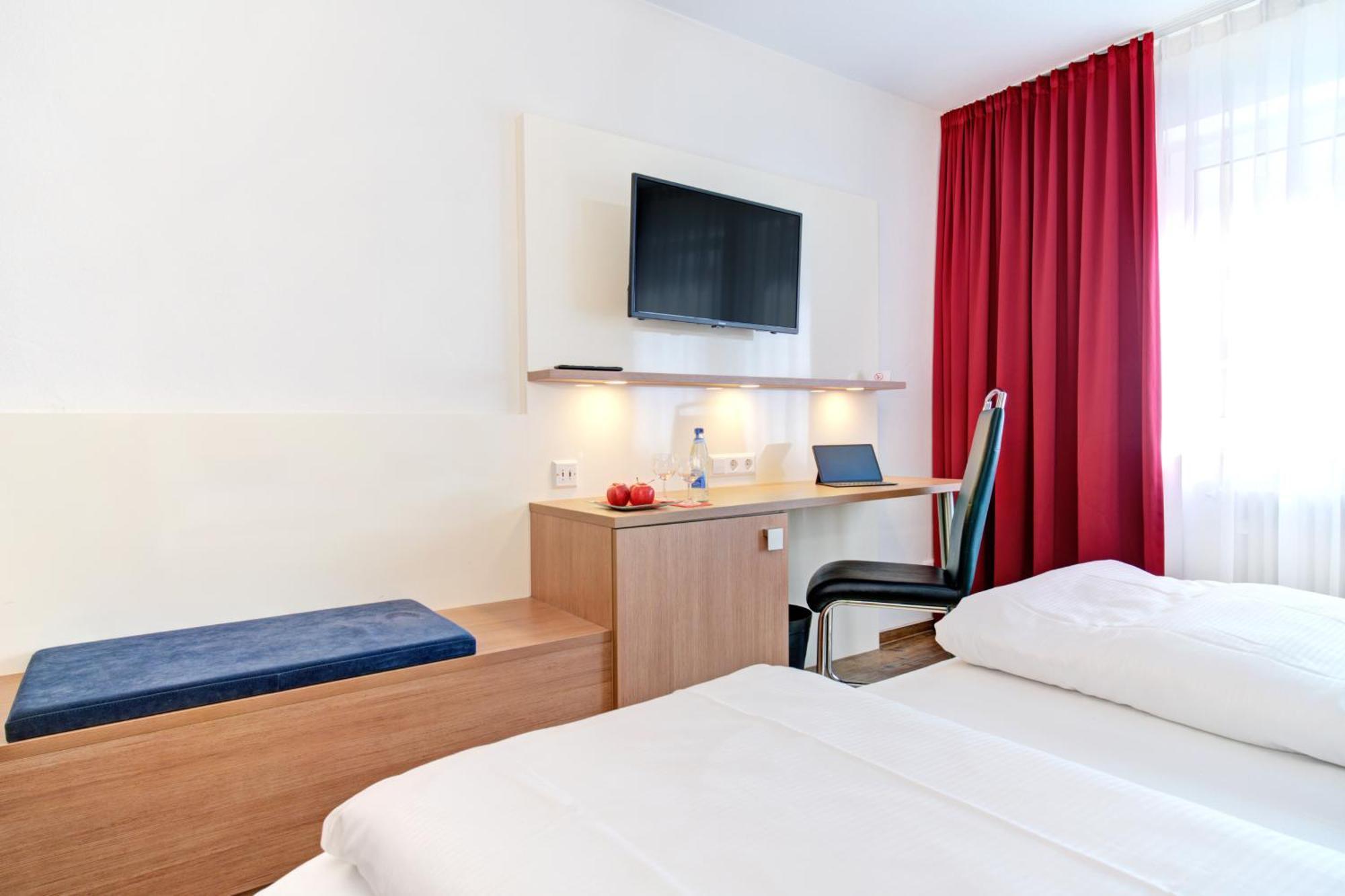 Ambassador Thecontinents Hotel Karlsruhe Exterior photo